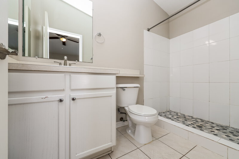 2,150/Mo, 12608 Ocelot Pl Riverview, FL 33579 Main Bathroom View