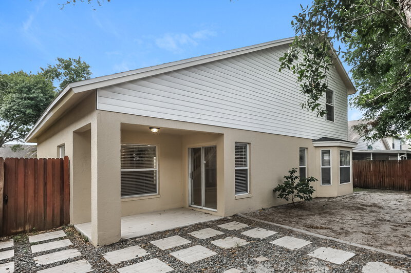 2,545/Mo, 1443 Scotch Pine Dr Brandon, FL 33511 Rear View