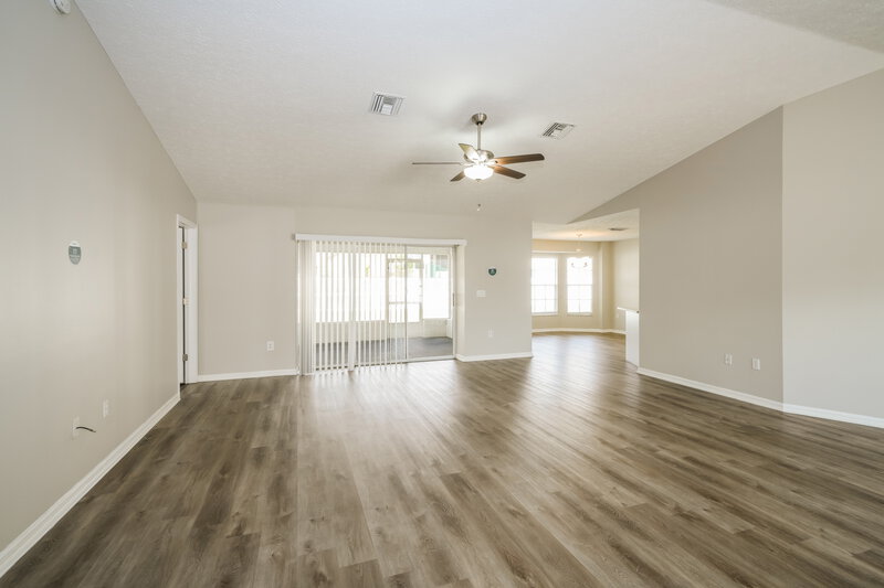 2,100/Mo, 10353 Ventura Dr Spring Hill, FL 34608 Living Room View