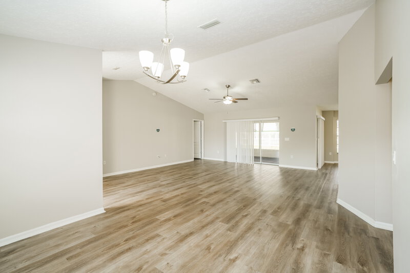 2,100/Mo, 10353 Ventura Dr Spring Hill, FL 34608 Dining Room View