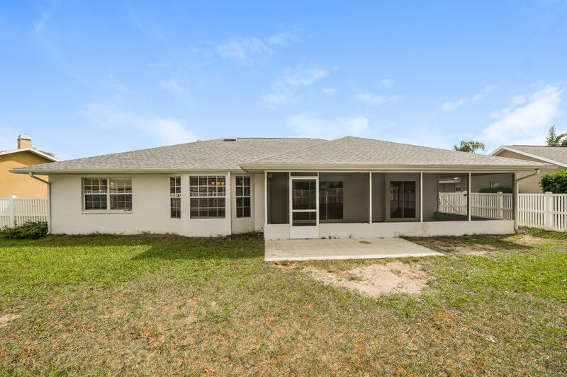 2,100/Mo, 10353 Ventura Dr Spring Hill, FL 34608 Rear View