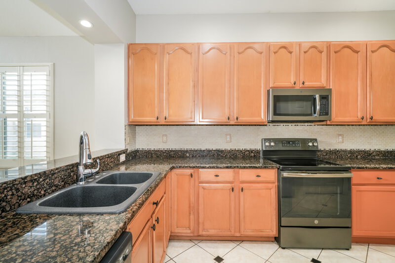 2,340/Mo, 12450 Duckett Ct Spring Hill, FL 34610 Kitchen View