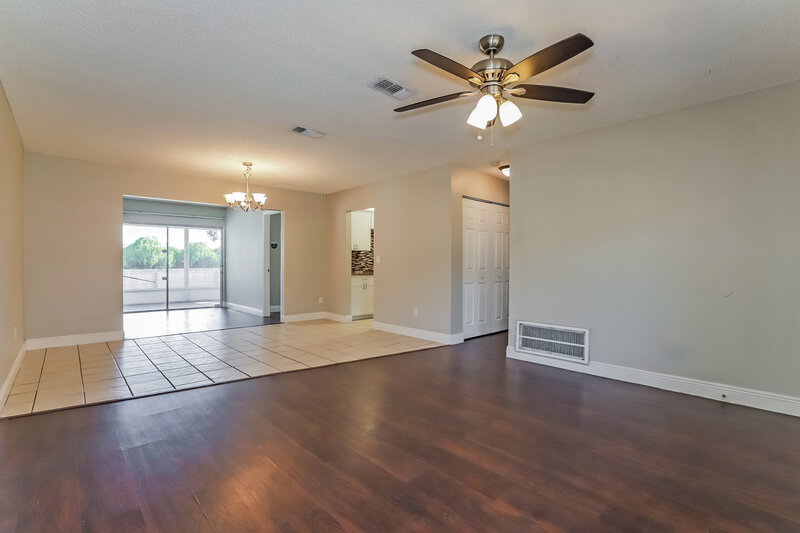 1,760/Mo, 5080 Landover Blvd Spring Hill, FL 34609 Living Room View
