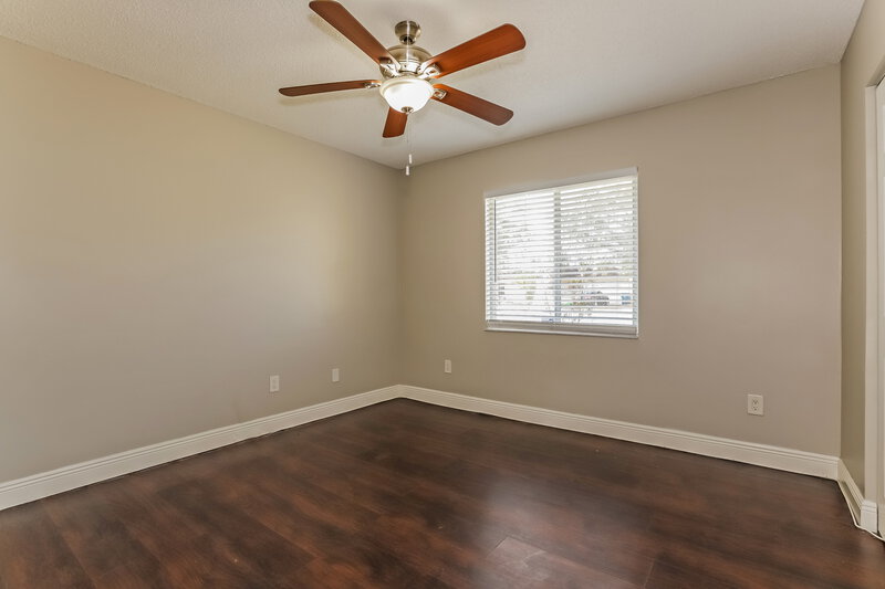 1,760/Mo, 5080 Landover Blvd Spring Hill, FL 34609 Living Room View 2