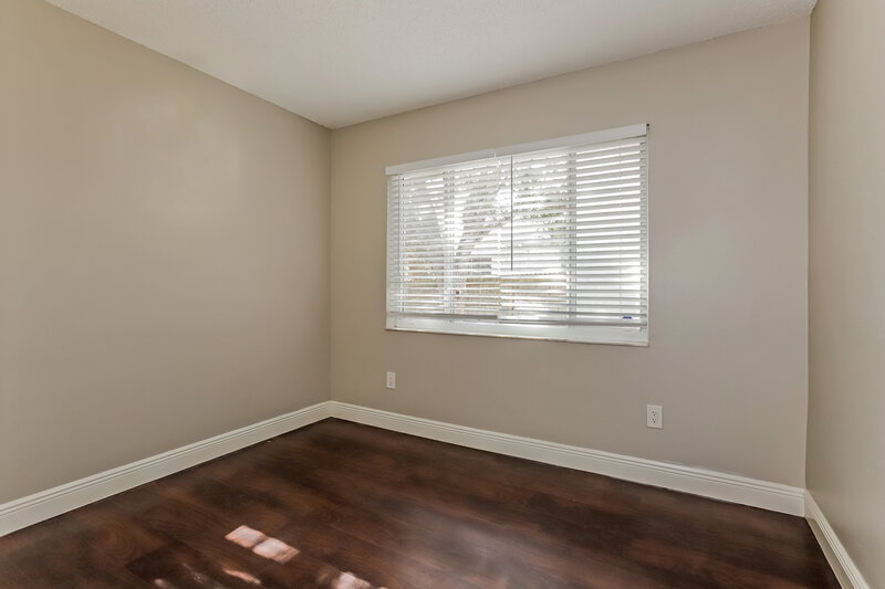 1,760/Mo, 5080 Landover Blvd Spring Hill, FL 34609 Dining Room View 2