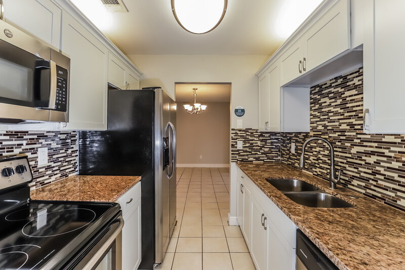 1,760/Mo, 5080 Landover Blvd Spring Hill, FL 34609 Kitchen View 2