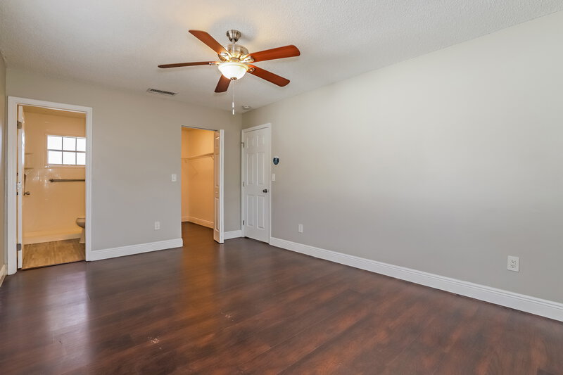 1,760/Mo, 5080 Landover Blvd Spring Hill, FL 34609 Main Bedroom View 2