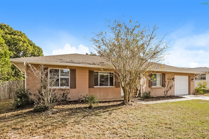 1,760/Mo, 5080 Landover Blvd Spring Hill, FL 34609 Rear View
