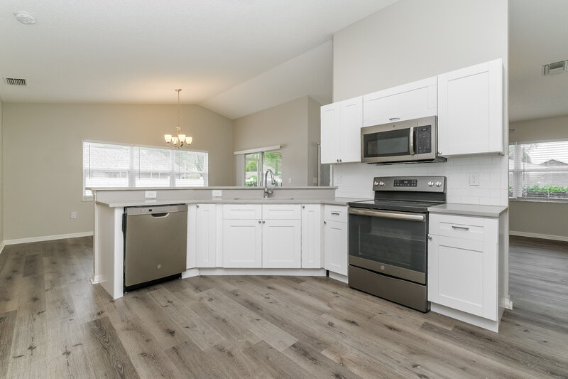 2,095/Mo, 4669 Swallowtail Dr New Port Richey, FL 34653 Kitchen View