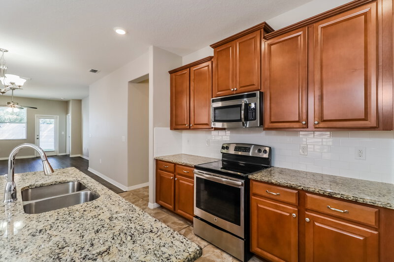 2,410/Mo, 11622 Lake Blvd New Port Richey, FL 34655 Kitchen View 2