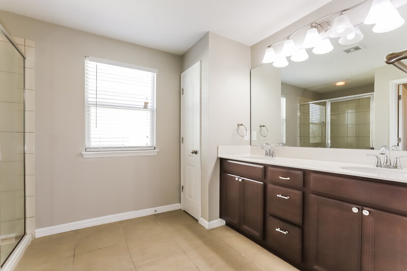2,750/Mo, 11139 Abaco Island Ave Riverview, FL 33579 Main Bathroom View