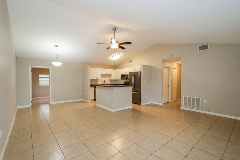 2,105/Mo, 7704 Antioch Dr New Port Richey, FL 34655 Living Room View 3