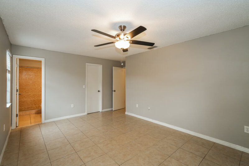 2,105/Mo, 7704 Antioch Dr New Port Richey, FL 34655 Main Bedroom View