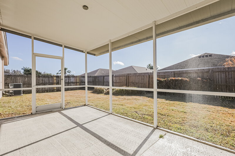 2,290/Mo, 1243 Maximilian Dr Wesley Chapel, FL 33543 Sun Room View