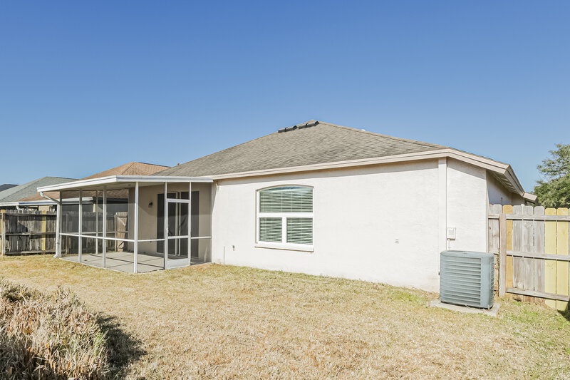 2,290/Mo, 1243 Maximilian Dr Wesley Chapel, FL 33543 Rear View