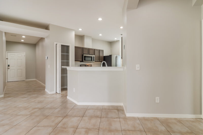 2,680/Mo, 752 Star Pointe Dr Seffner, FL 33584 Living Room View