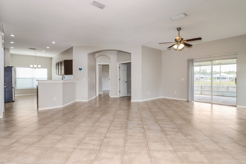 2,680/Mo, 752 Star Pointe Dr Seffner, FL 33584 Living Room View 2