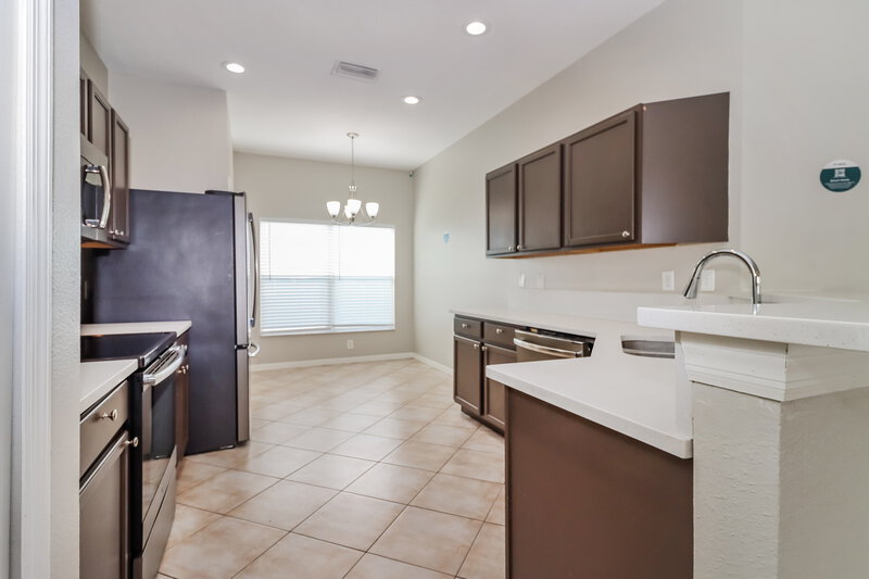 2,680/Mo, 752 Star Pointe Dr Seffner, FL 33584 Kitchen View