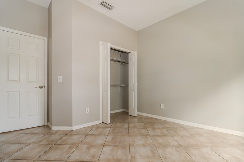 2,680/Mo, 752 Star Pointe Dr Seffner, FL 33584 Bedroom View