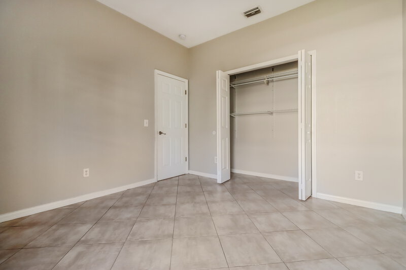 2,680/Mo, 752 Star Pointe Dr Seffner, FL 33584 Bedroom View 2