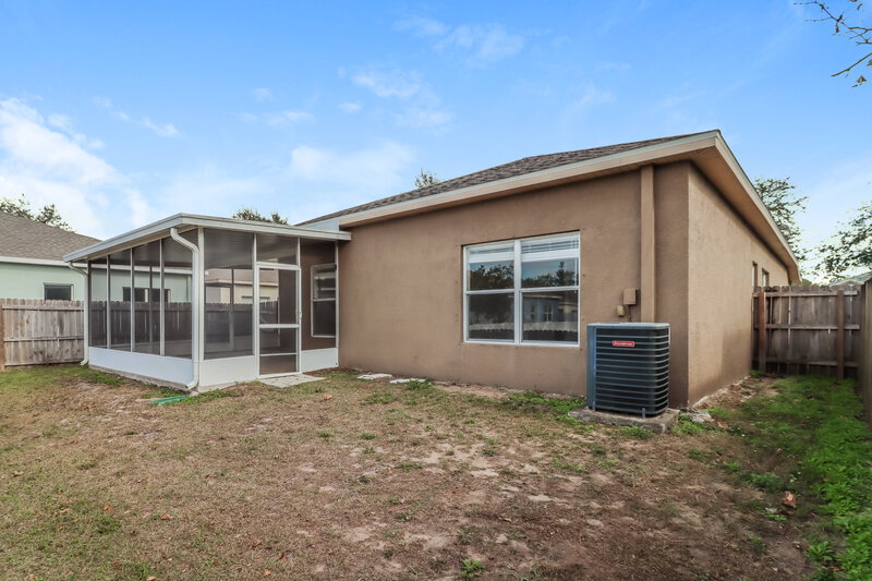 2,680/Mo, 752 Star Pointe Dr Seffner, FL 33584 Rear View