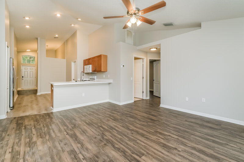 2,110/Mo, 506 Sunset Beach Ct Valrico, FL 33594 Misc View 3