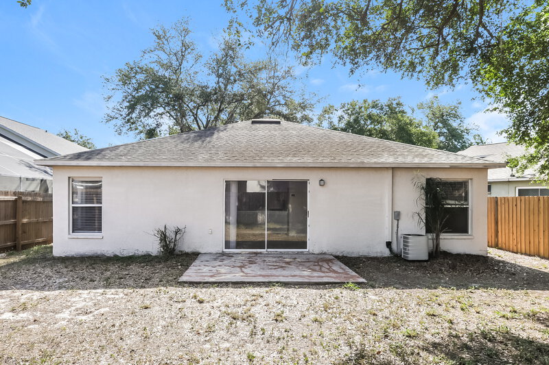 2,195/Mo, 506 Sunset Beach Ct Valrico, FL 33594 Rear View 2