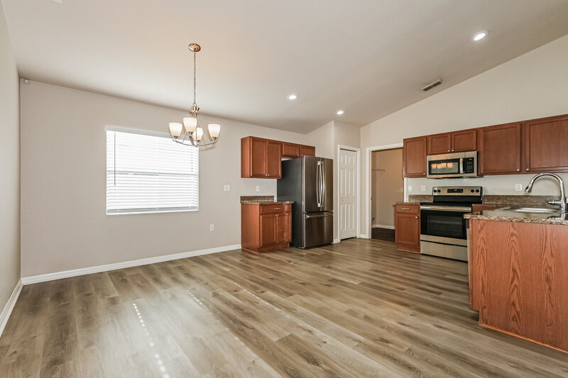 2,005/Mo, 34835 Redding Ln Zephyrhills, FL 33541 Dining Room View