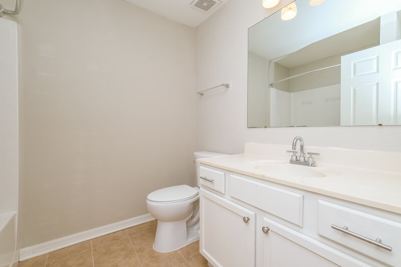 2,090/Mo, 6516 Tabogi Trl Wesley Chapel, FL 33545 Bathroom View 2