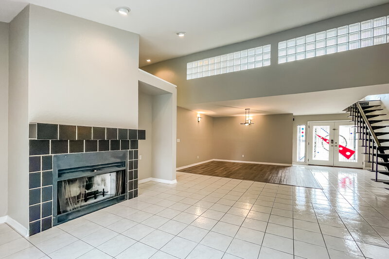 0/Mo, 3334 Brian Rd N Palm Harbor, FL 34685 Family Room View