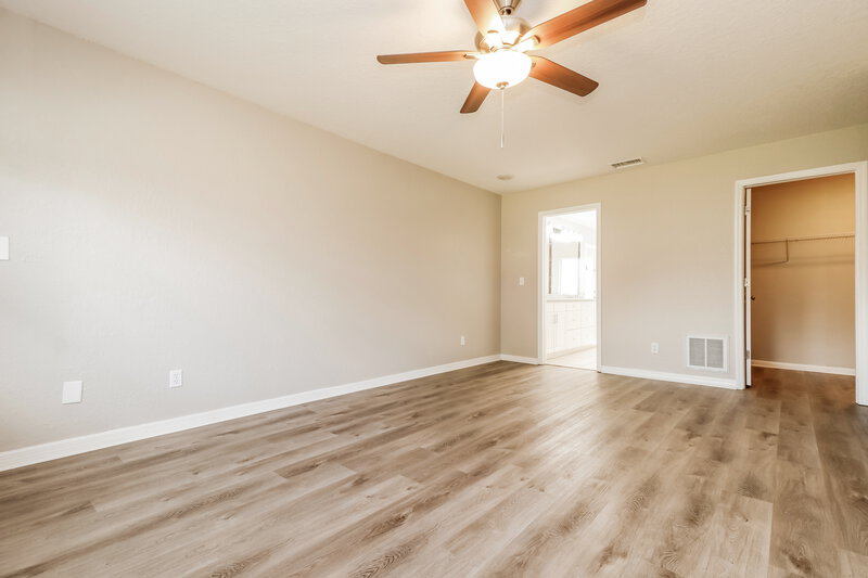0/Mo, 3334 Brian Rd N Palm Harbor, FL 34685 Main Bedroom View 2