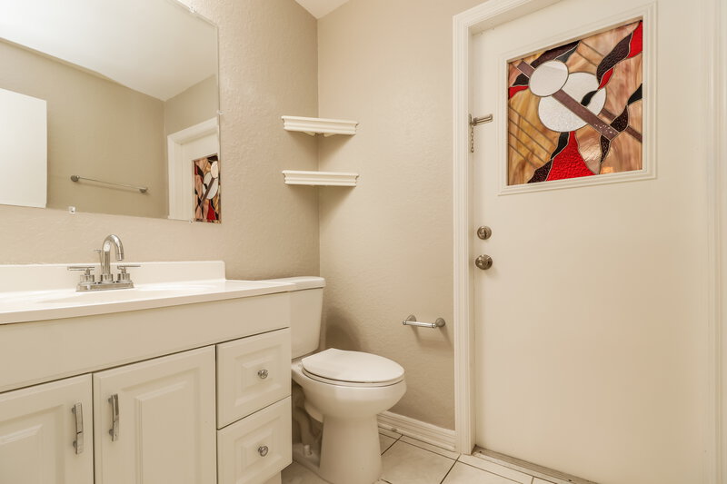 0/Mo, 3334 Brian Rd N Palm Harbor, FL 34685 Bathroom View 2
