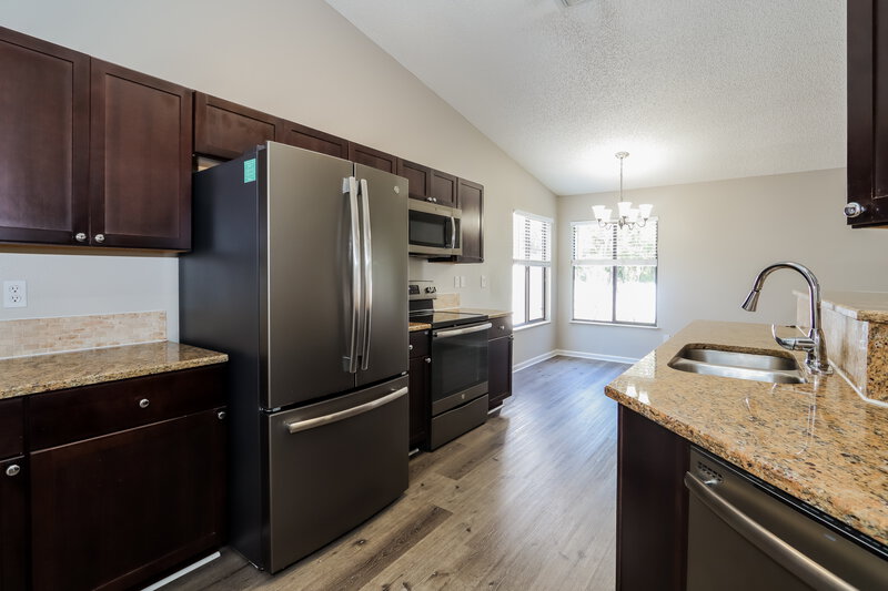 2,200/Mo, 7748 McPherson Dr New Port Richey, FL 34653 Kitchen View