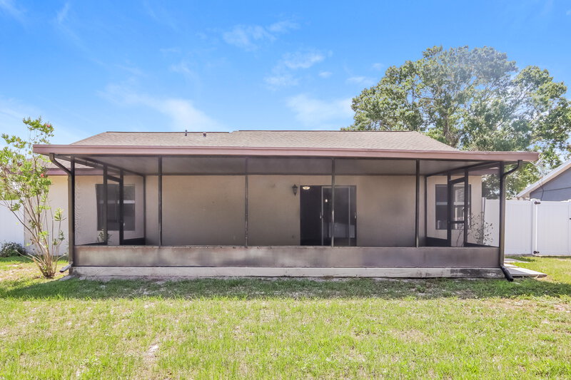 2,200/Mo, 7748 McPherson Dr New Port Richey, FL 34653 Rear View