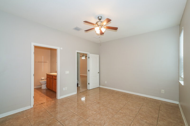 2,440/Mo, 8226 Summer Wood Ln Riverview, FL 33578 Main Bedroom View 2