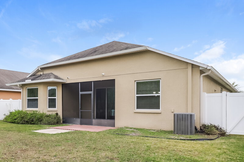 2,285/Mo, 3903 Pacente Loop Wesley Chapel, FL 33543 Rear View