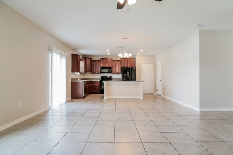 2,775/Mo, 11184 Leland Groves Dr Riverview, FL 33579 Living Room View 2