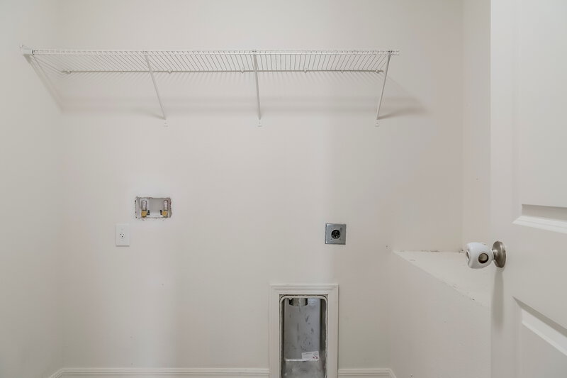 4,250/Mo, 11184 Leland Groves Dr Riverview, FL 33579 Laundry Room View
