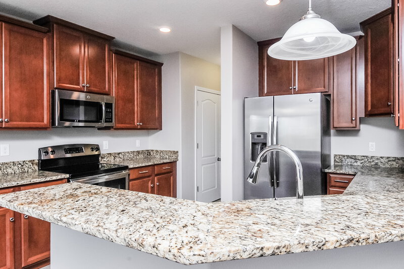2,220/Mo, 6403 Trent Creek Dr Ruskin, FL 33573 Kitchen View 2