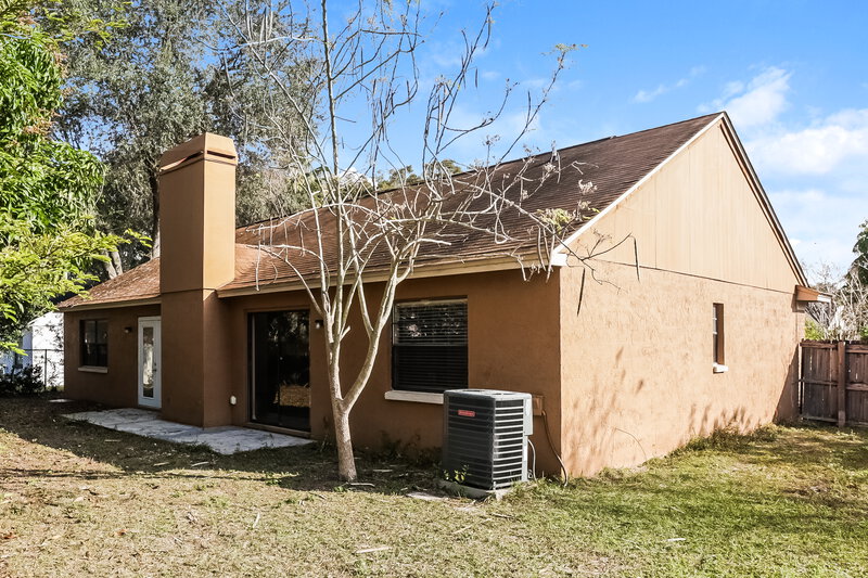 3,530/Mo, 831 Sunridge Point Dr Seffner, FL 33584 Rear View