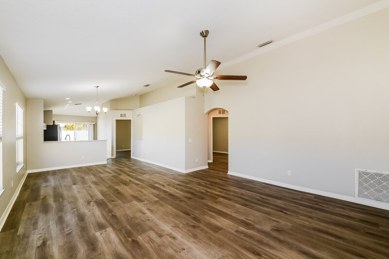 1,985/Mo, 1417 Delano Trent St Ruskin, FL 33570 Living Room View