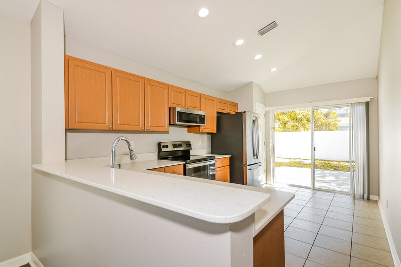 1,985/Mo, 1417 Delano Trent St Ruskin, FL 33570 Kitchen View 3