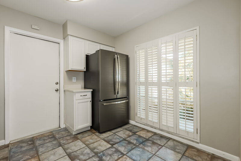 2,010/Mo, 1717 Cinnabar Ct Brandon, FL 33510 Kitchen View 3