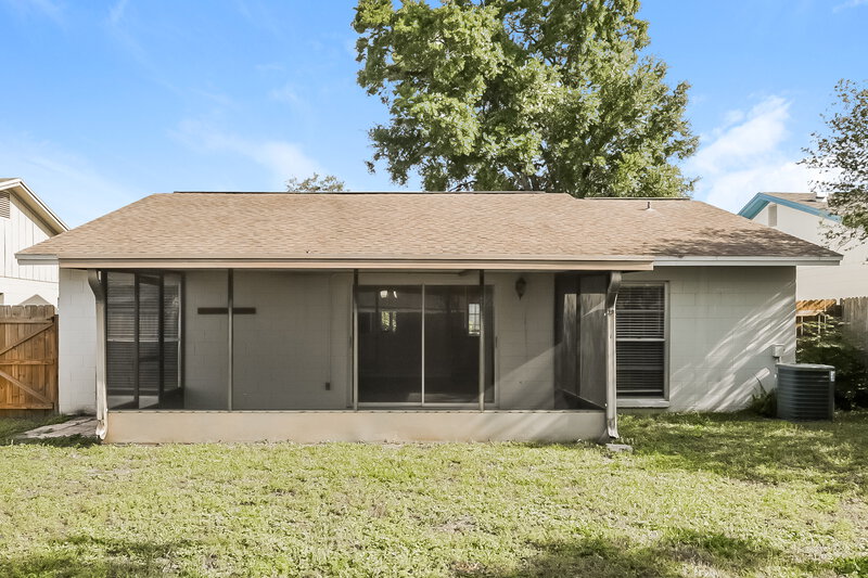 2,010/Mo, 1717 Cinnabar Ct Brandon, FL 33510 Rear View