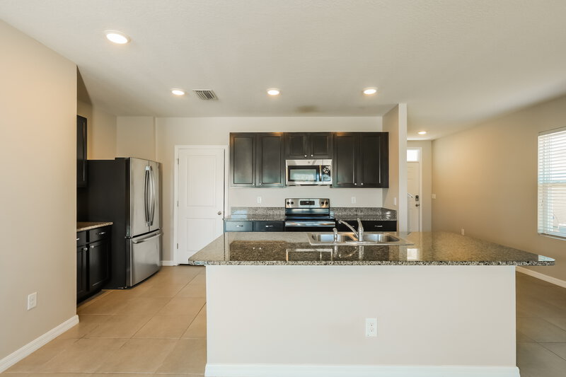 2,475/Mo, 11162 Leland Groves Dr Riverview, FL 33579 Kitchen View 2