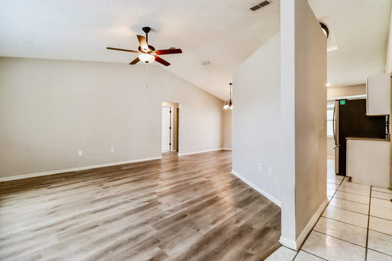 2,185/Mo, 8403 Yearling Ln New Port Richey, FL 34653 Living Room View