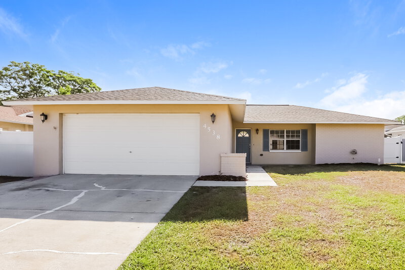 2,205/Mo, 4538 Swallowtail Drive New Port Richey, FL 34653 External View