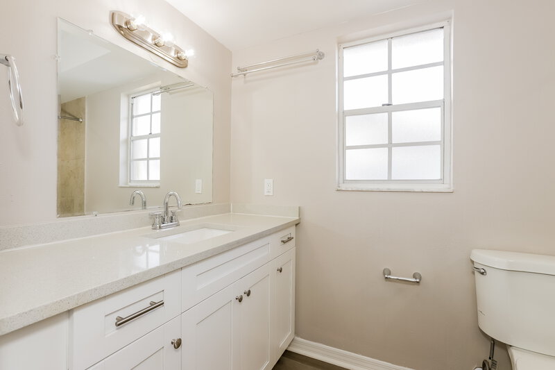 2,205/Mo, 4538 Swallowtail Drive New Port Richey, FL 34653 Bathroom View