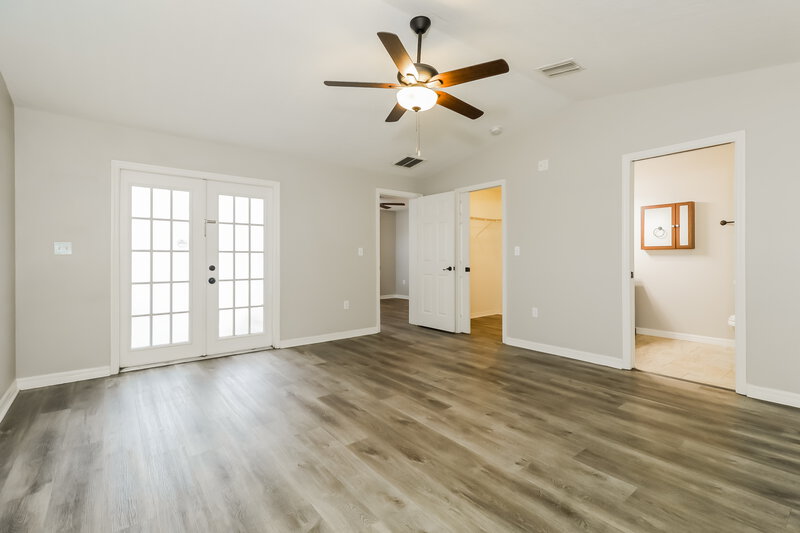 1,735/Mo, 7921 Eugene Dr Port Richey, FL 34668 Main Bedroom View 2