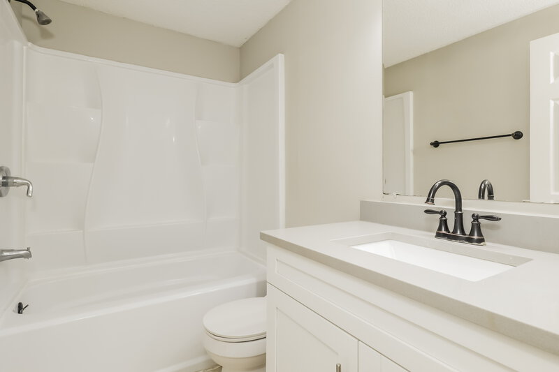 1,735/Mo, 7921 Eugene Dr Port Richey, FL 34668 Bathroom View